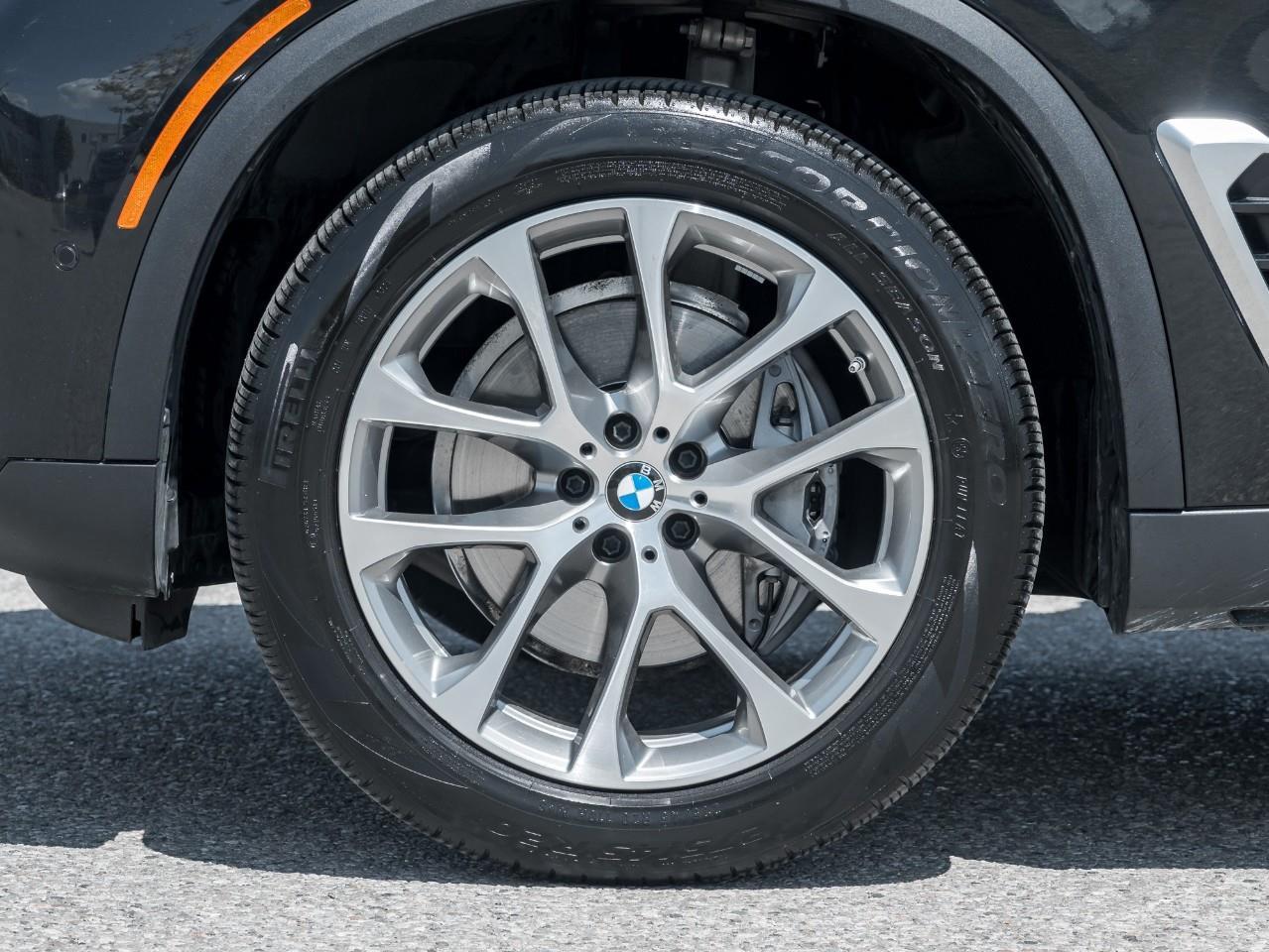2025 BMW X5 xDrive40i 4dr All-Wheel Drive Sports Activity Vehicle Photo3