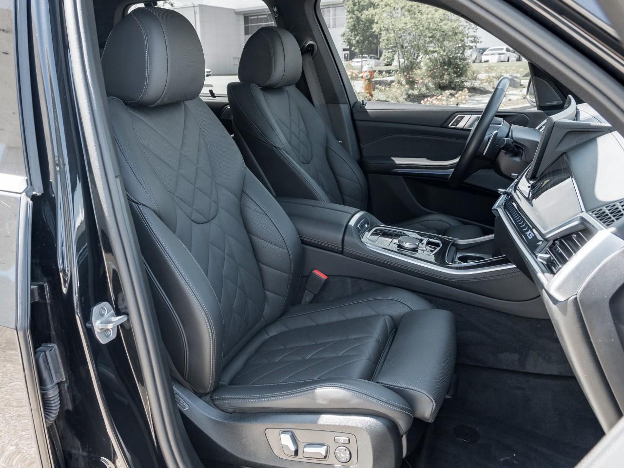 2025 BMW X5 xDrive40i 4dr All-Wheel Drive Sports Activity Vehicle Photo