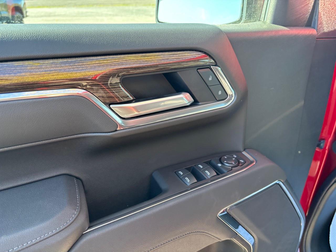 2026 Chevrolet Silverado 1500 Crew Cab Standard Box 4-Wheel Drive LT Trail Boss Photo2