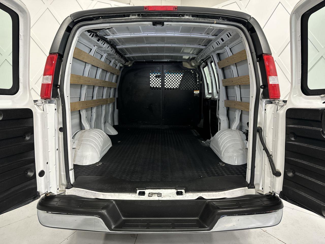 2021 GMC Savana 2500  Photo