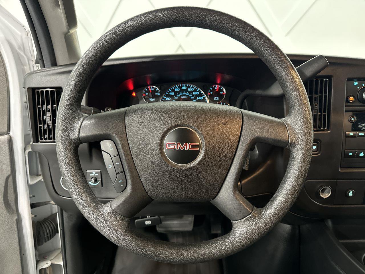 2021 GMC Savana 2500  Photo