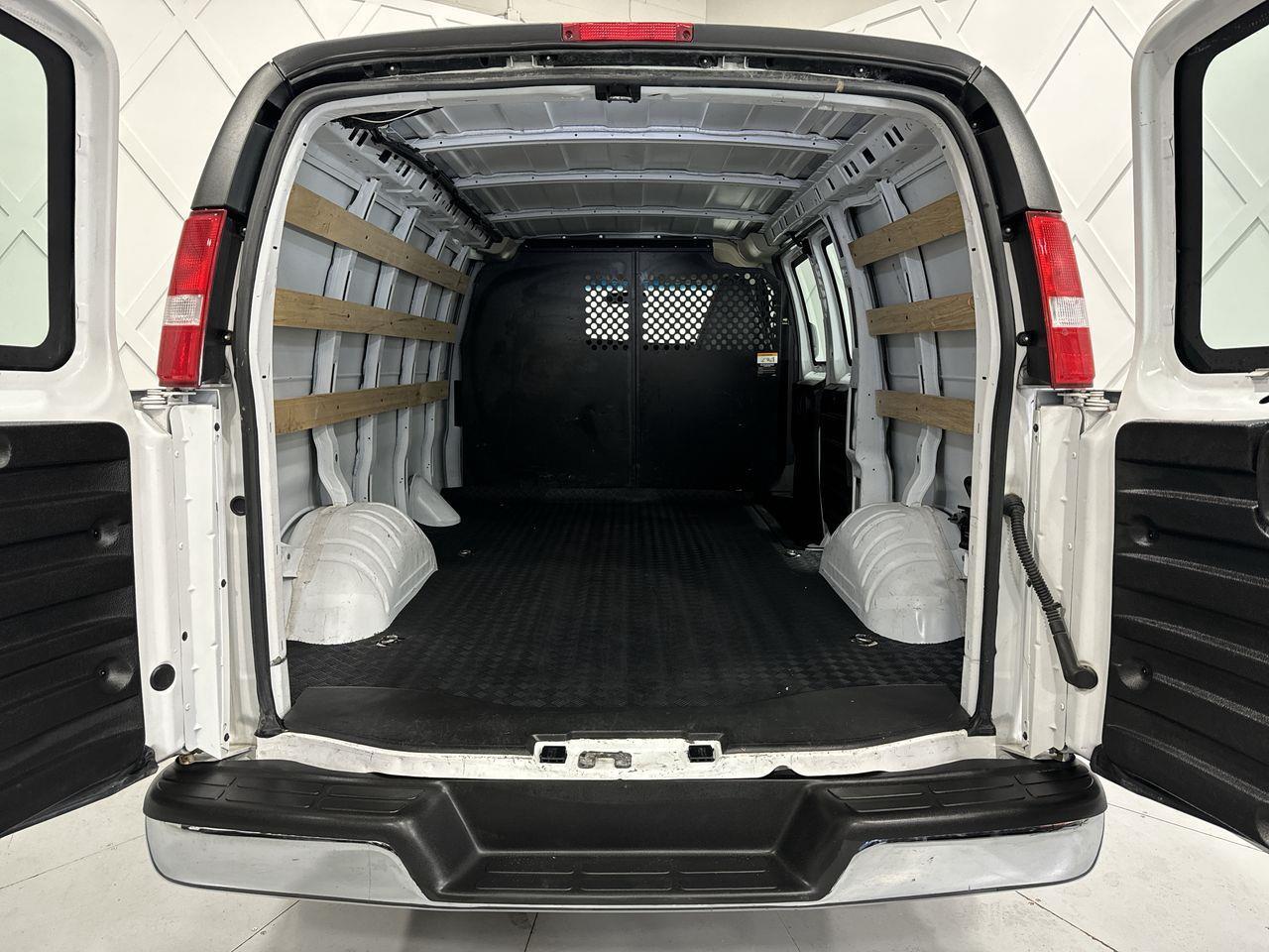 2021 GMC Savana 2500  Photo