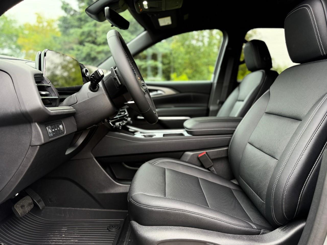 2026 Chevrolet Traverse LT 4dr All-Wheel Drive Photo4