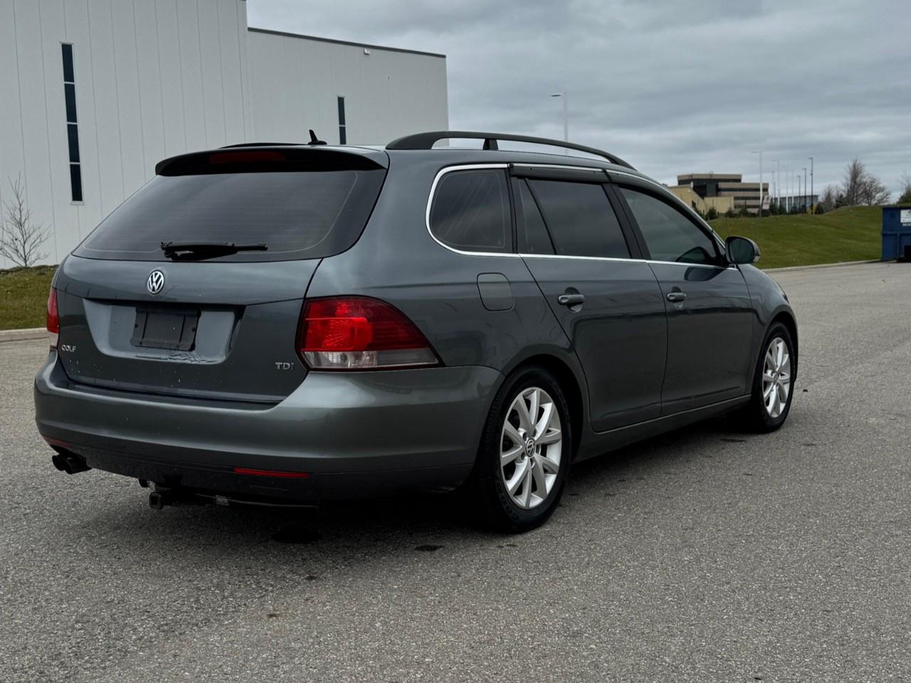 2013 Volkswagen Golf Wagon 4DR TDI DSG HIGHLINE Photo