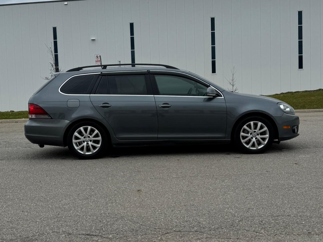 2013 Volkswagen Golf Wagon 4DR TDI DSG HIGHLINE Photo