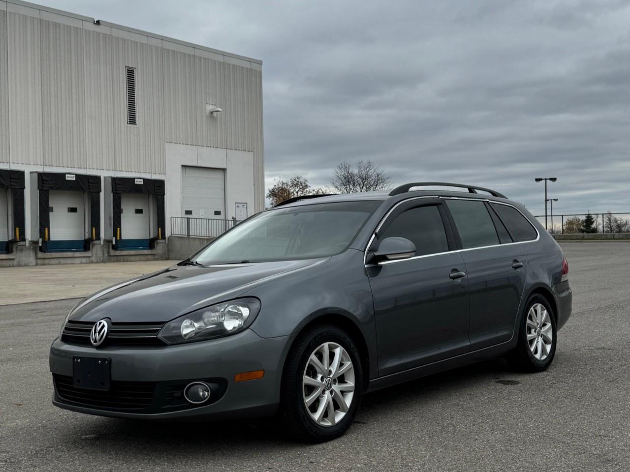 2013 Volkswagen Golf Wagon 4DR TDI DSG HIGHLINE Photo
