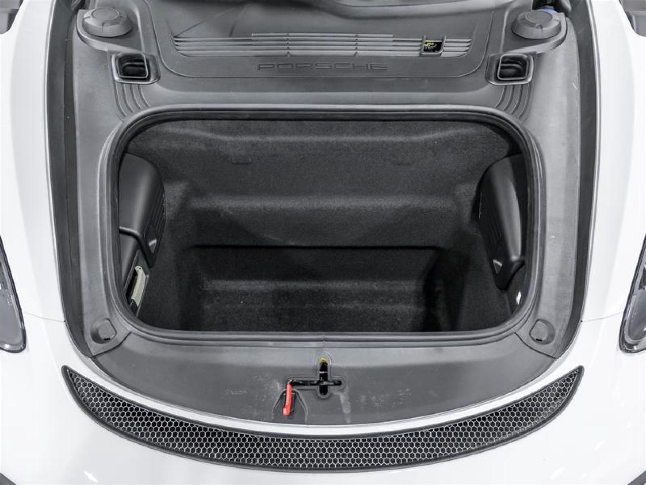 2025 Porsche 718 Spyder  Photo