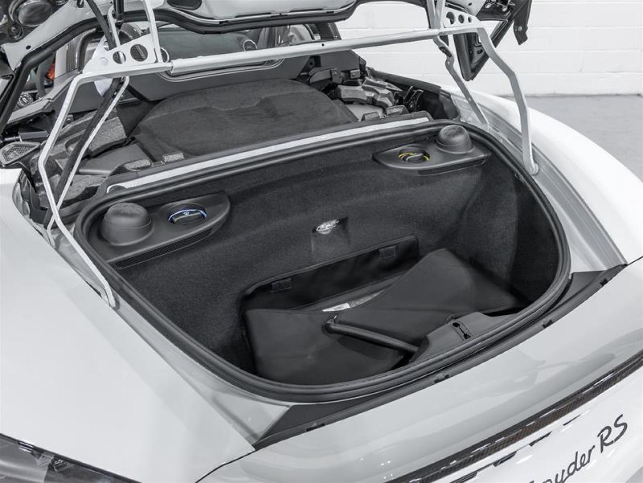 2025 Porsche 718 Spyder  Photo