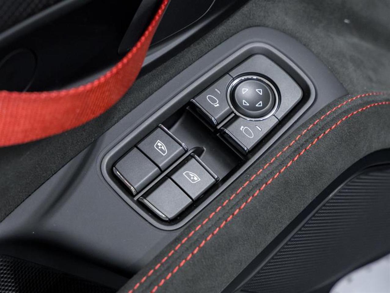 2025 Porsche 718 Spyder  Photo