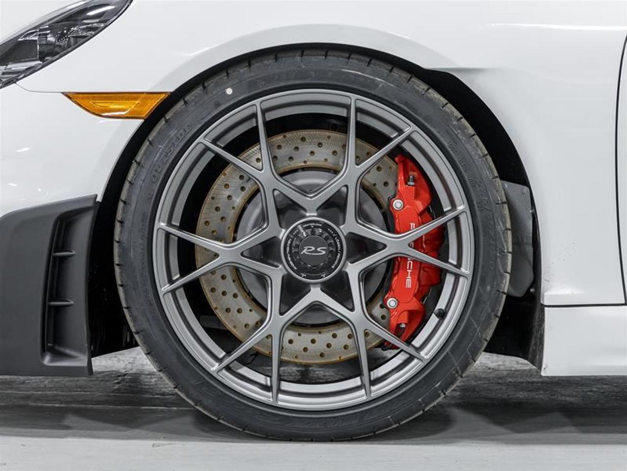2025 Porsche 718 Spyder  Photo4