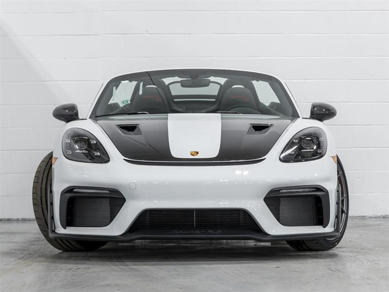 2025 Porsche 718 Spyder  Photo3