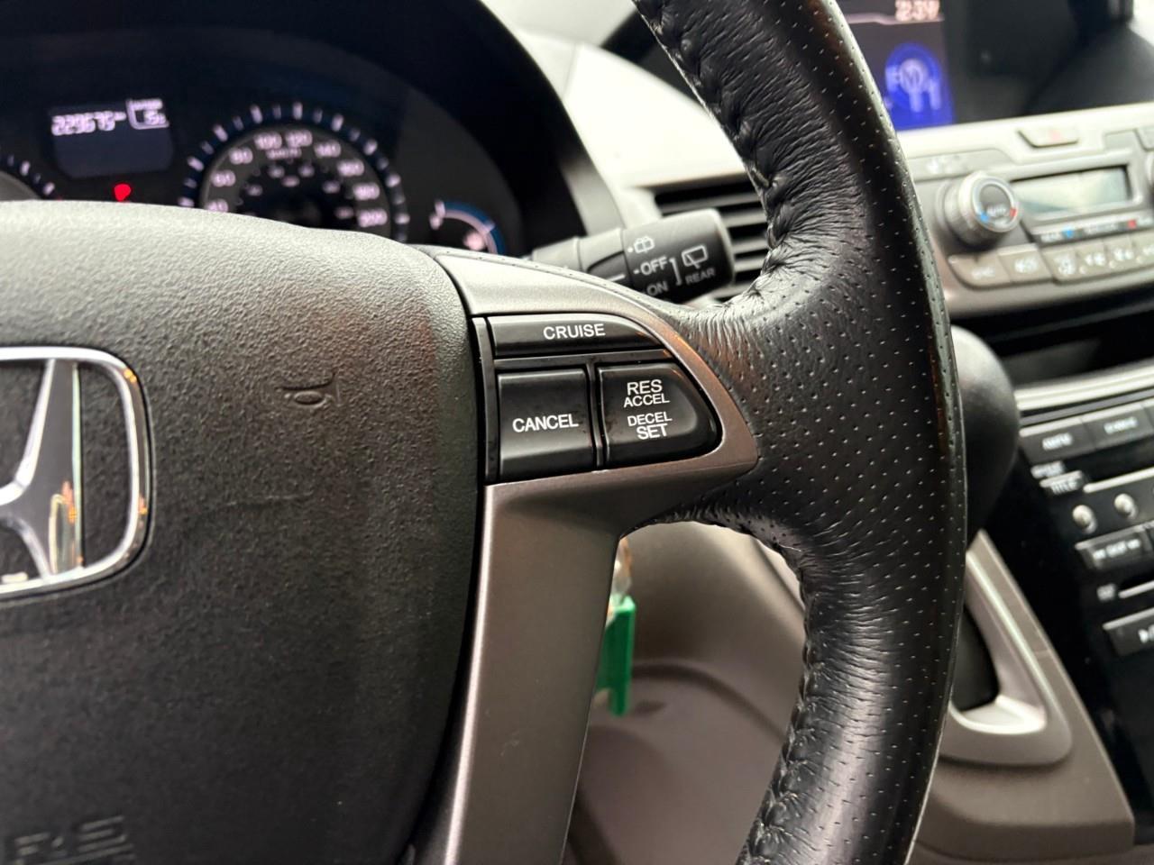 2013 Honda Odyssey EX-L w/RES (A5) Passenger Van Photo