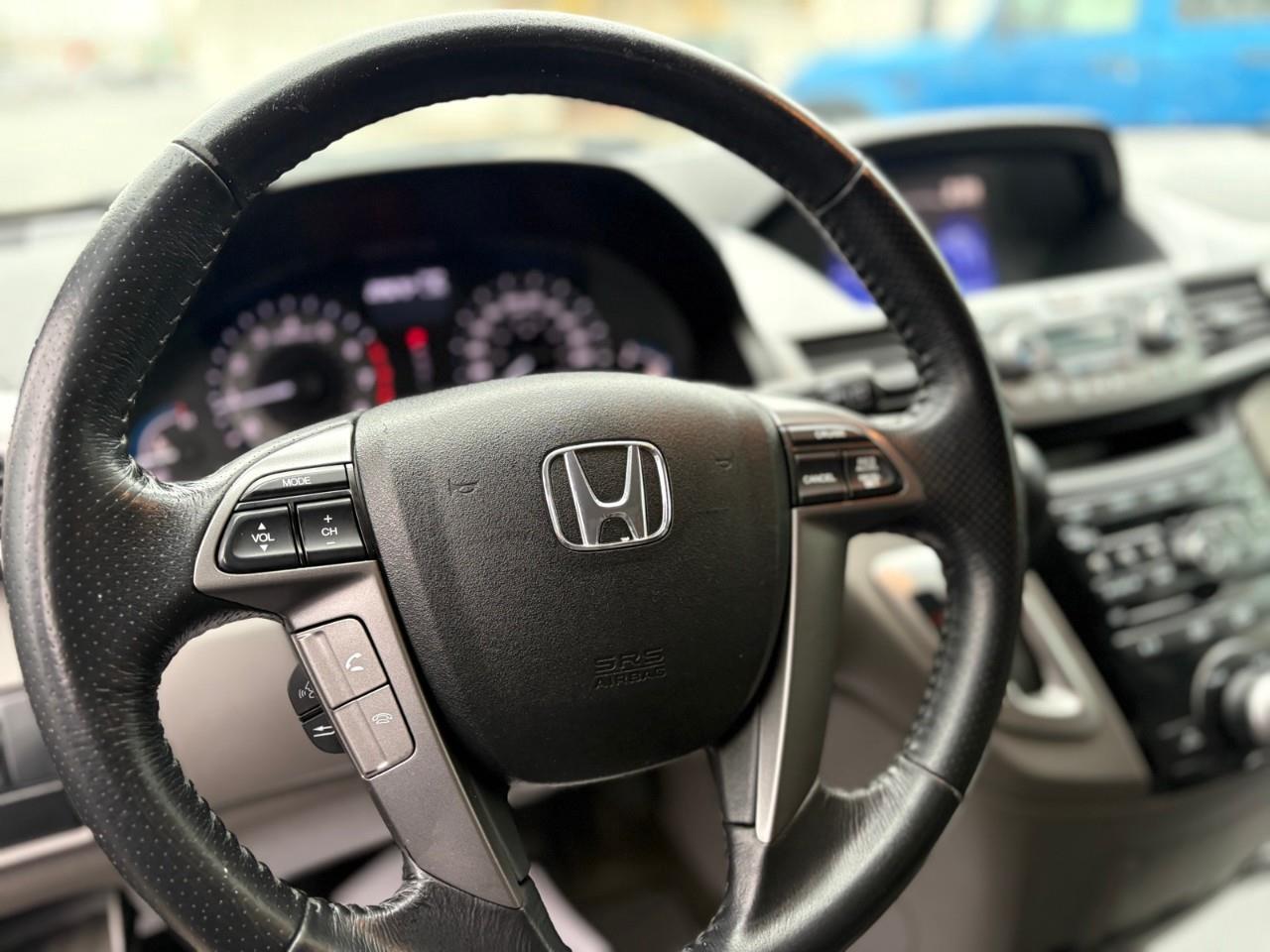 2013 Honda Odyssey EX-L w/RES (A5) Passenger Van Photo