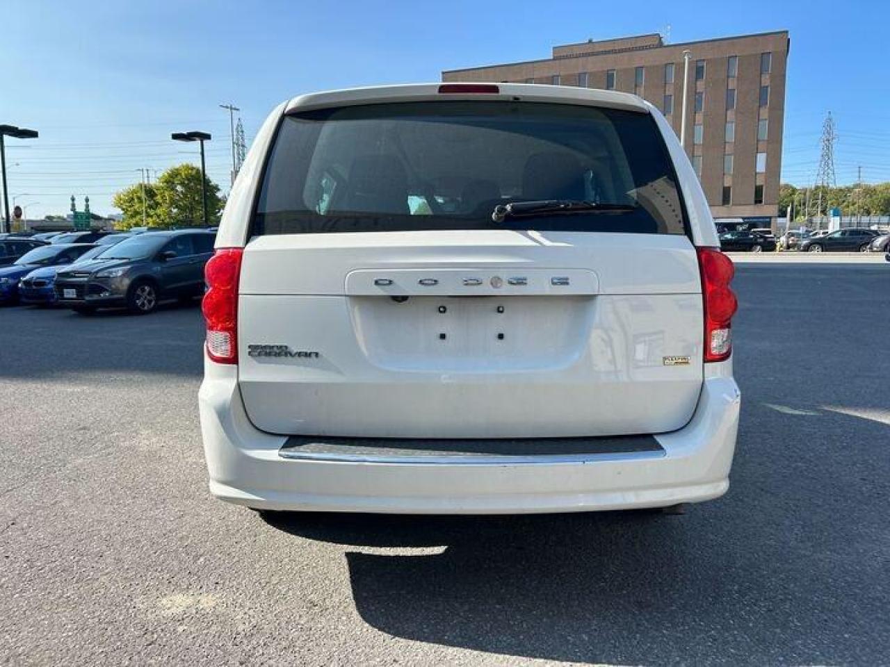 2019 Dodge Grand Caravan CVP/SXT Passenger Van Photo3