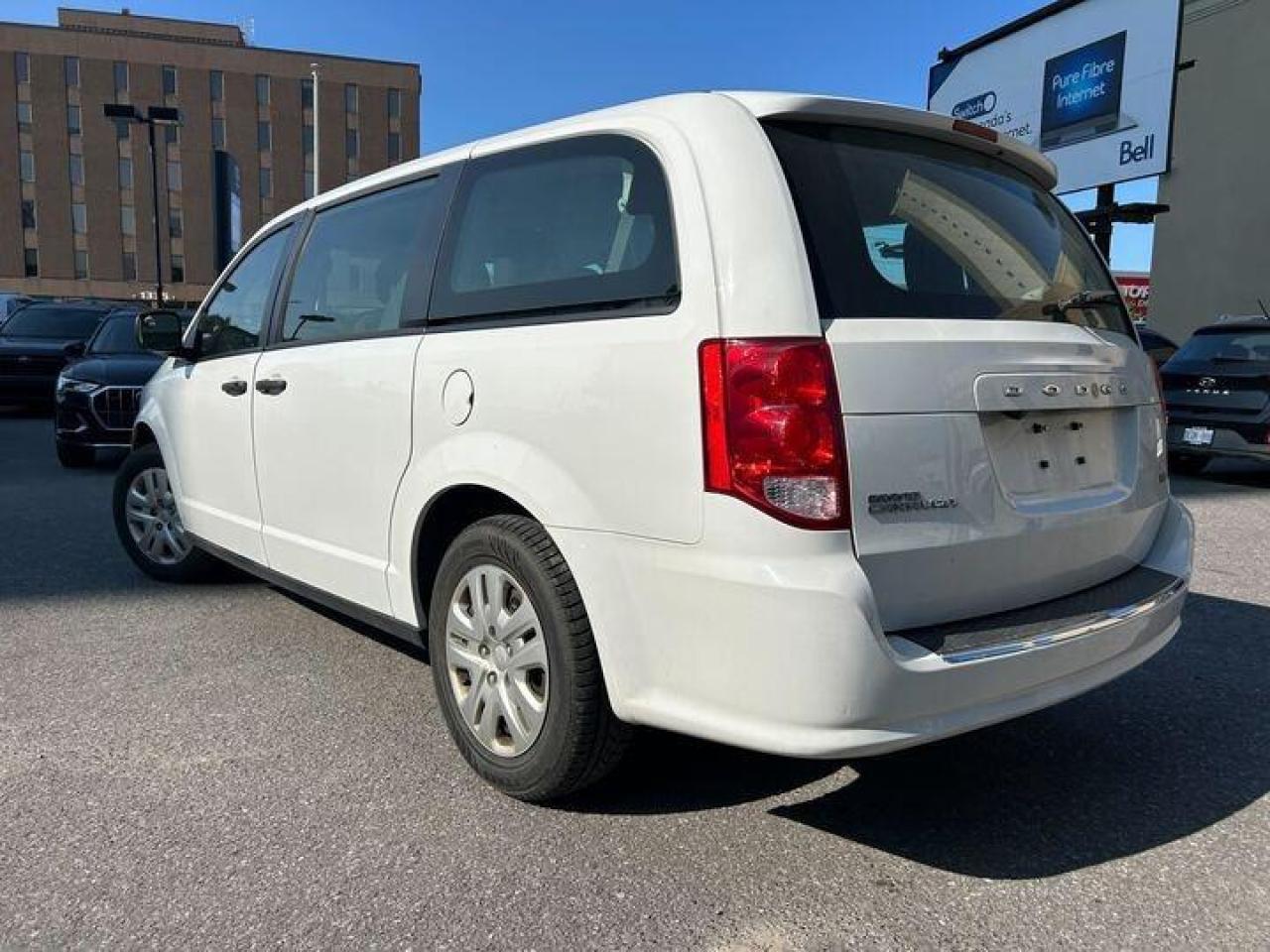 2019 Dodge Grand Caravan CVP/SXT Passenger Van Photo4