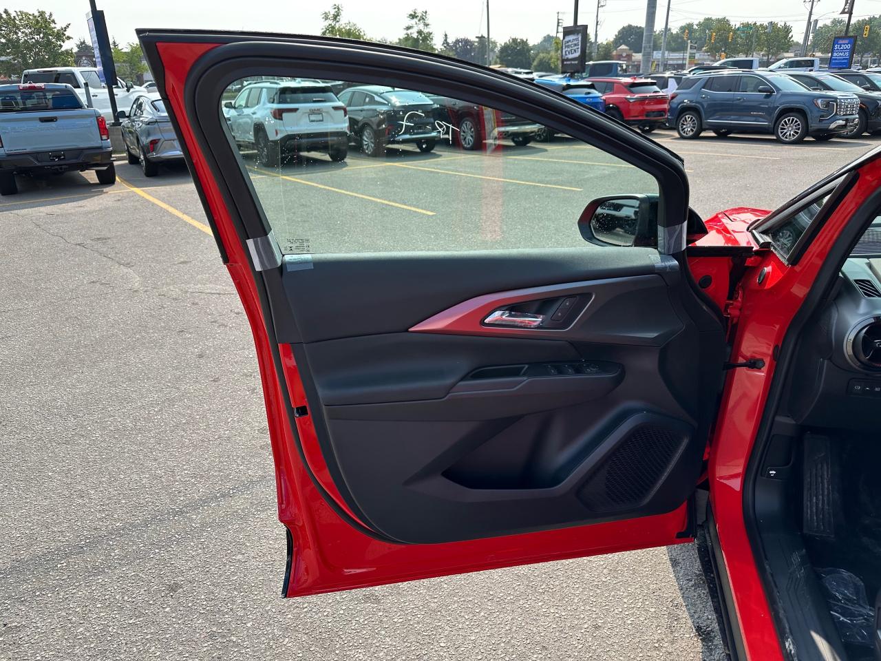 2025 Chevrolet Equinox EV RS 4dr Photo