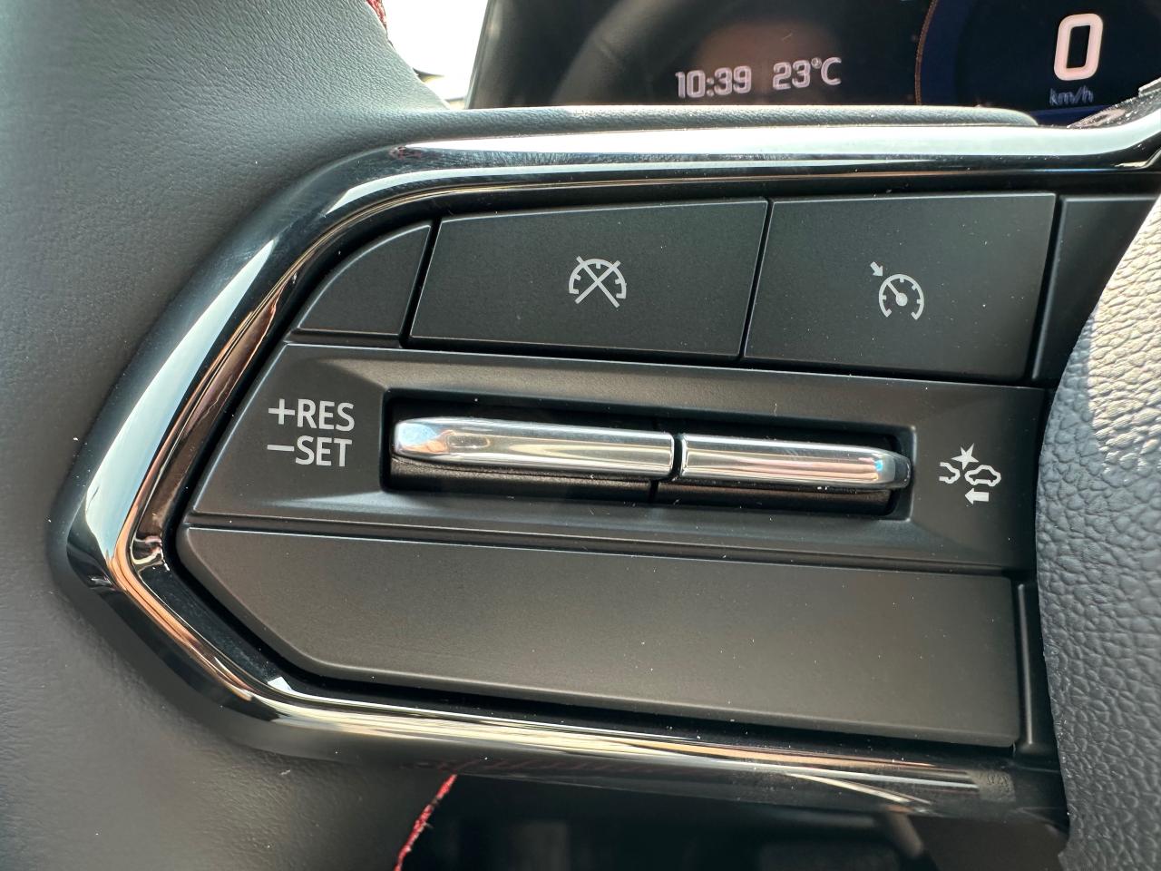 2025 Chevrolet Equinox EV RS 4dr Photo