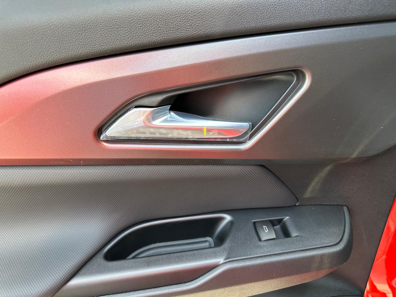 2025 Chevrolet Equinox EV RS 4dr Photo