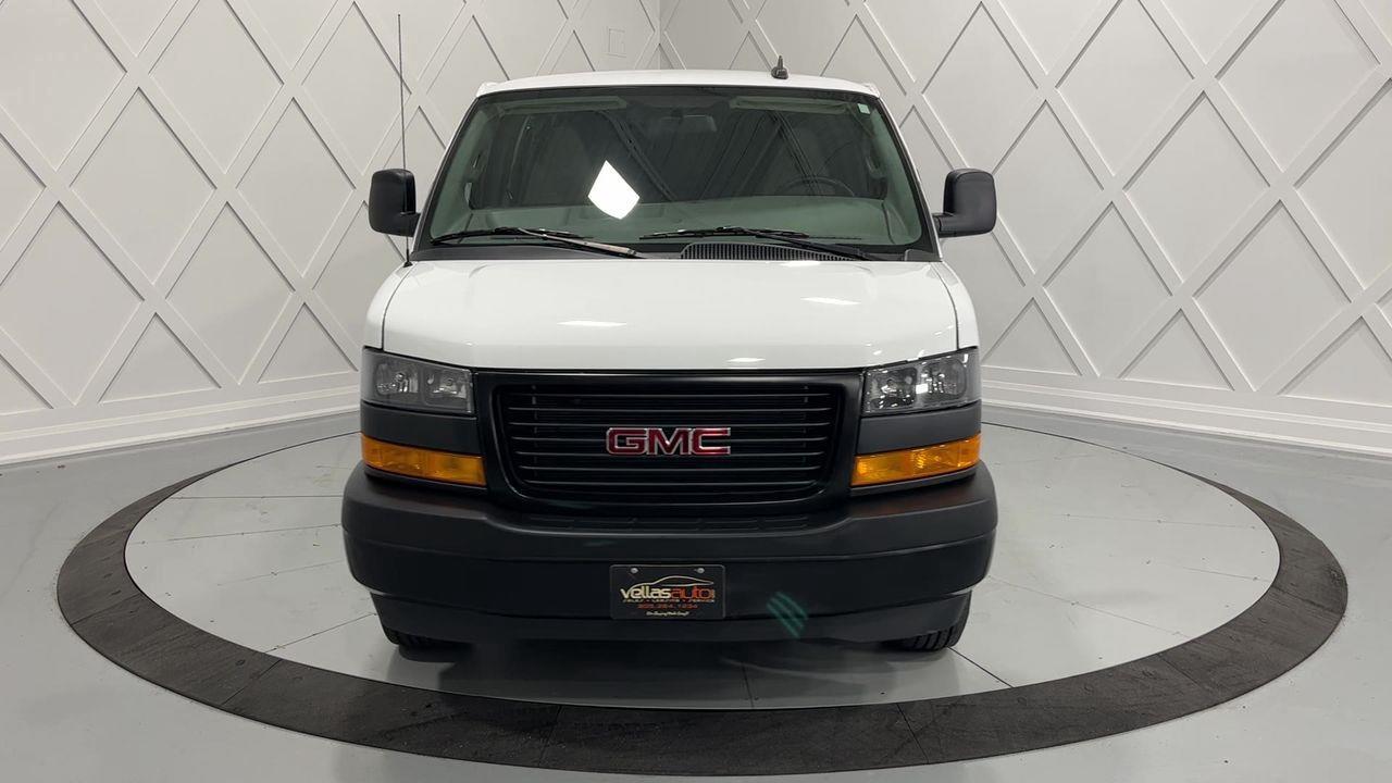 2022 GMC Savana Van  Photo