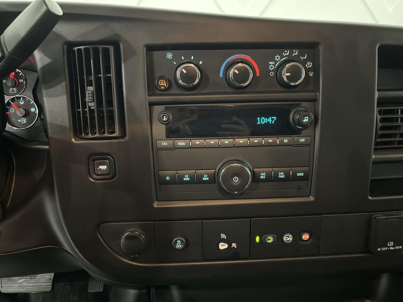 2022 GMC Savana Van  Photo