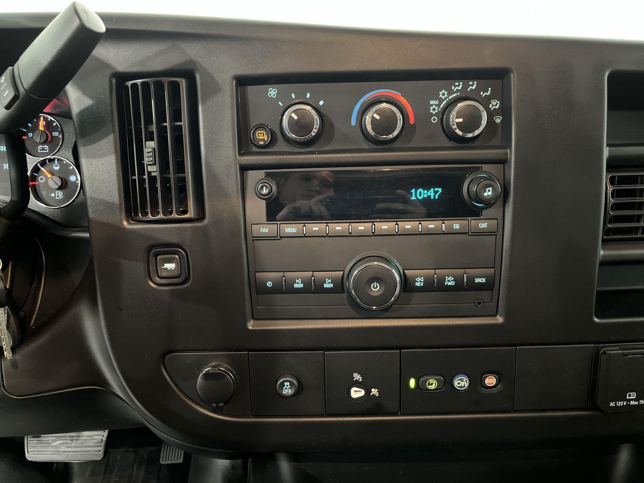 2022 GMC Savana Van  Photo