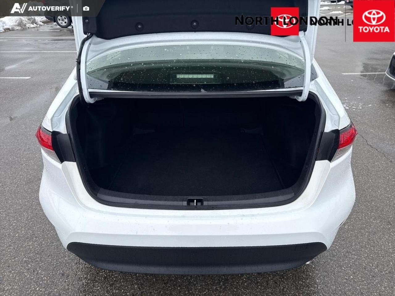 2023 Toyota Corolla Hybrid LE 4dr Front-Wheel Drive Sedan Photo