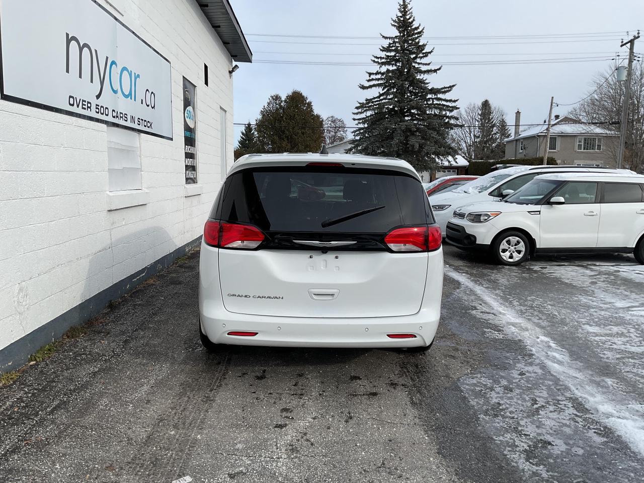 2024 Chrysler Grand Caravan SXT Front-Wheel Drive Passenger Van Photo3