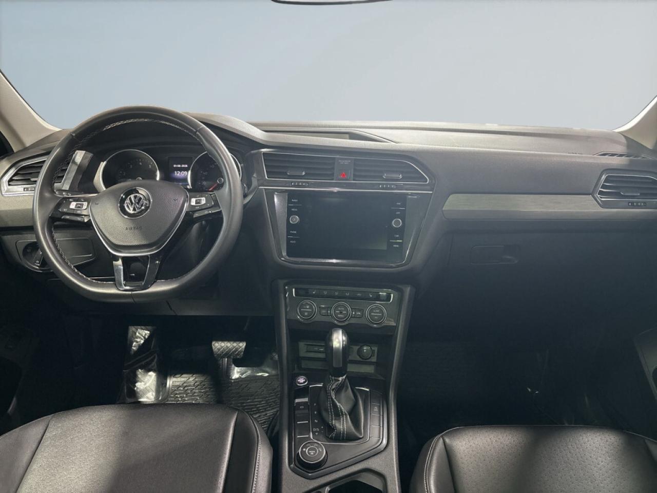 2021 Volkswagen Tiguan Comfortline 4MOTION/NAVI/Leather/Sunroof/B Cam/ Cl Photo