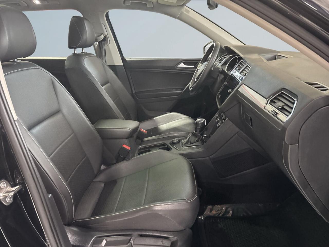 2021 Volkswagen Tiguan Comfortline 4MOTION/NAVI/Leather/Sunroof/B Cam/ Cl Photo