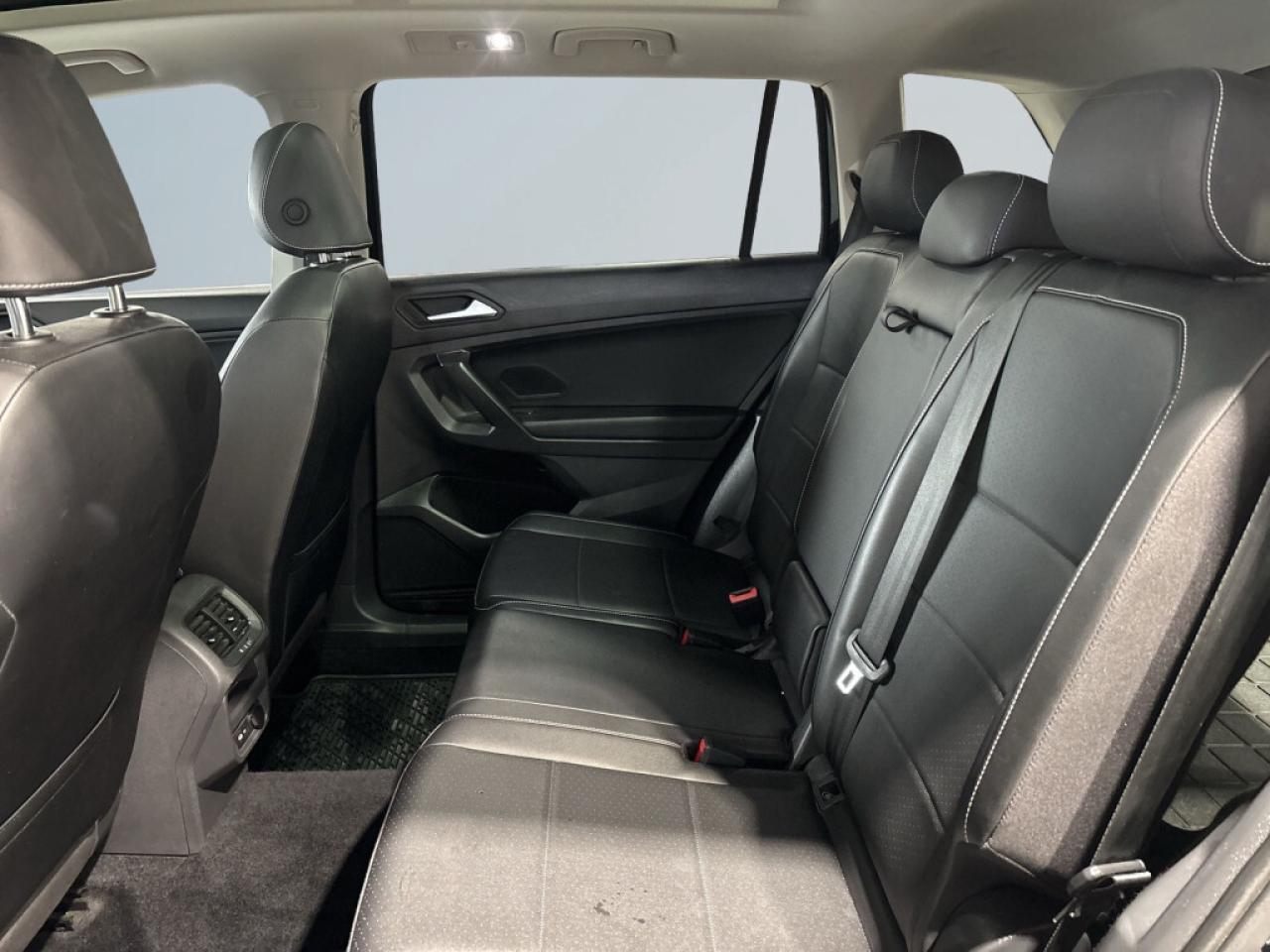 2021 Volkswagen Tiguan Comfortline 4MOTION/NAVI/Leather/Sunroof/B Cam/ Cl Photo