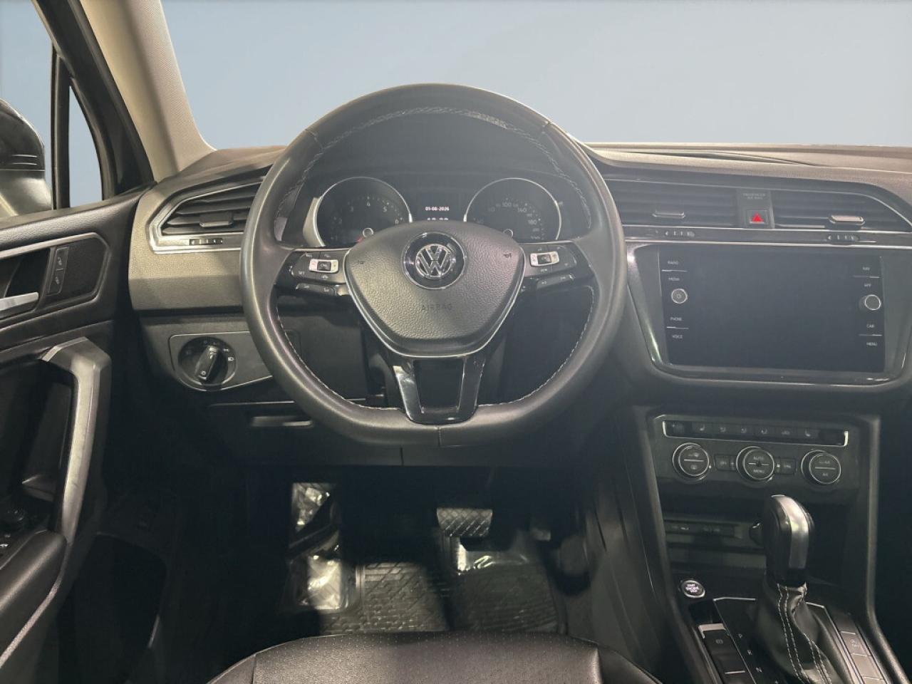 2021 Volkswagen Tiguan Comfortline 4MOTION/NAVI/Leather/Sunroof/B Cam/ Cl Photo