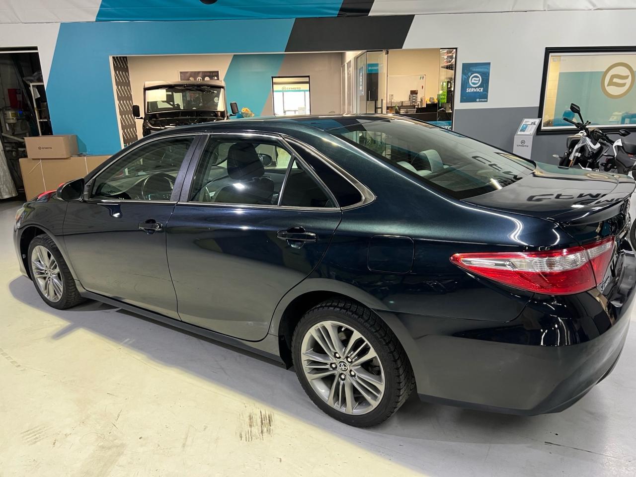 2015 Toyota Camry SE   CAMERA   AUTOMATIC Photo4