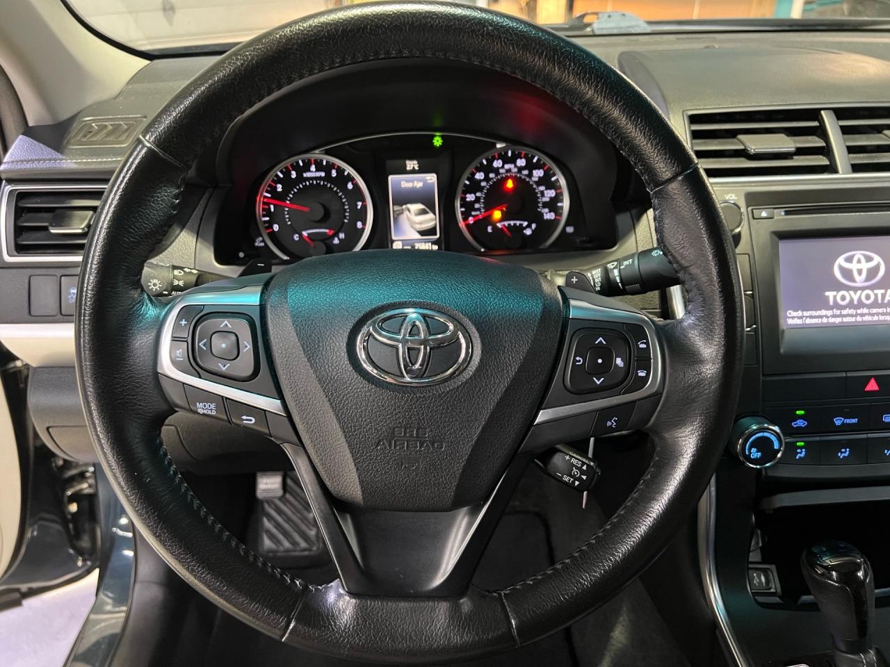 2015 Toyota Camry SE   CAMERA   AUTOMATIC Photo