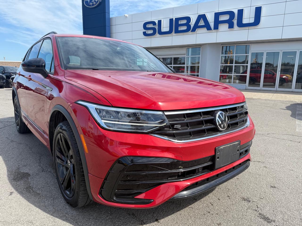2024 Volkswagen Tiguan Comfortline R-Line Black Edition 4dr All-Wheel Drive 4MOTION Photo