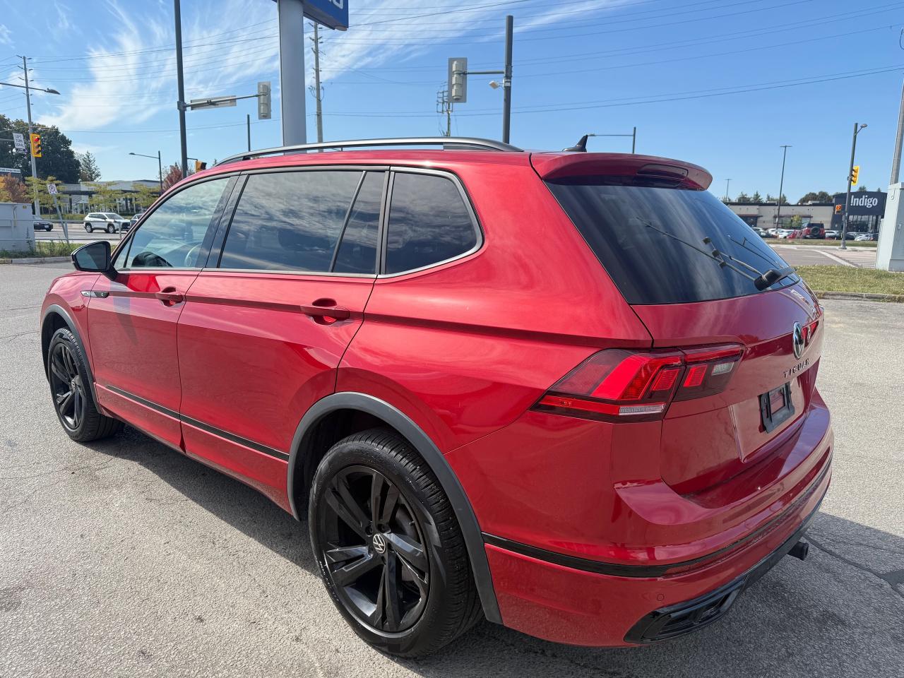 2024 Volkswagen Tiguan Comfortline R-Line Black Edition 4dr All-Wheel Drive 4MOTION Photo