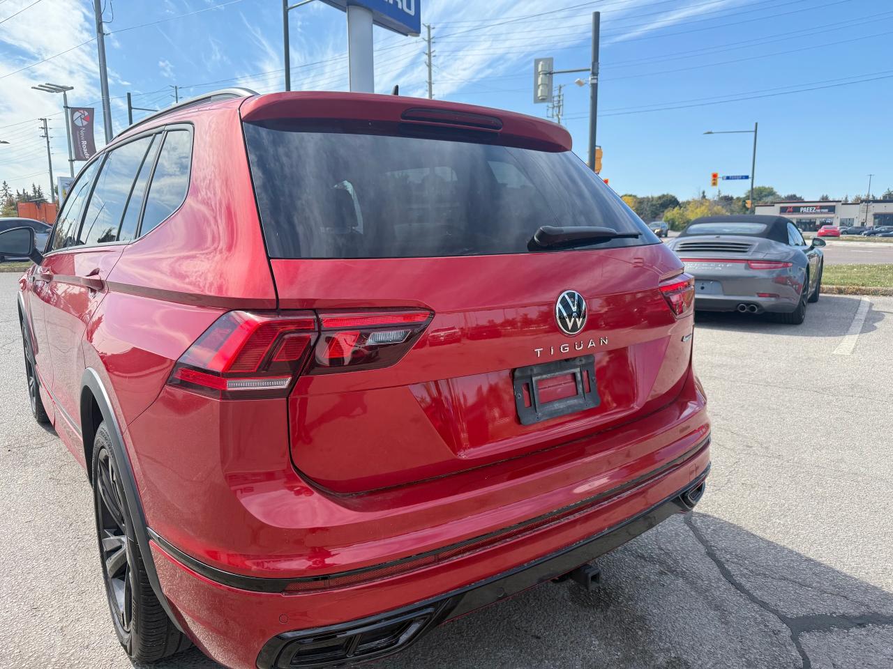 2024 Volkswagen Tiguan Comfortline R-Line Black Edition 4dr All-Wheel Drive 4MOTION Photo