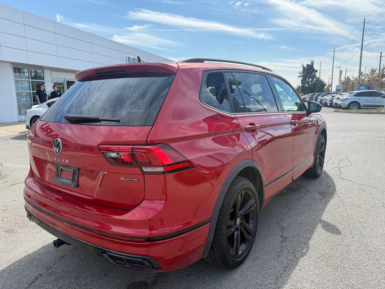 2024 Volkswagen Tiguan Comfortline R-Line Black Edition 4dr All-Wheel Drive 4MOTION Photo