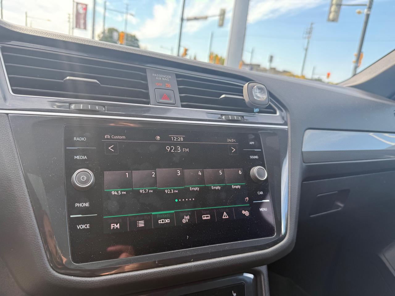 2024 Volkswagen Tiguan Comfortline R-Line Black Edition 4dr All-Wheel Drive 4MOTION Photo