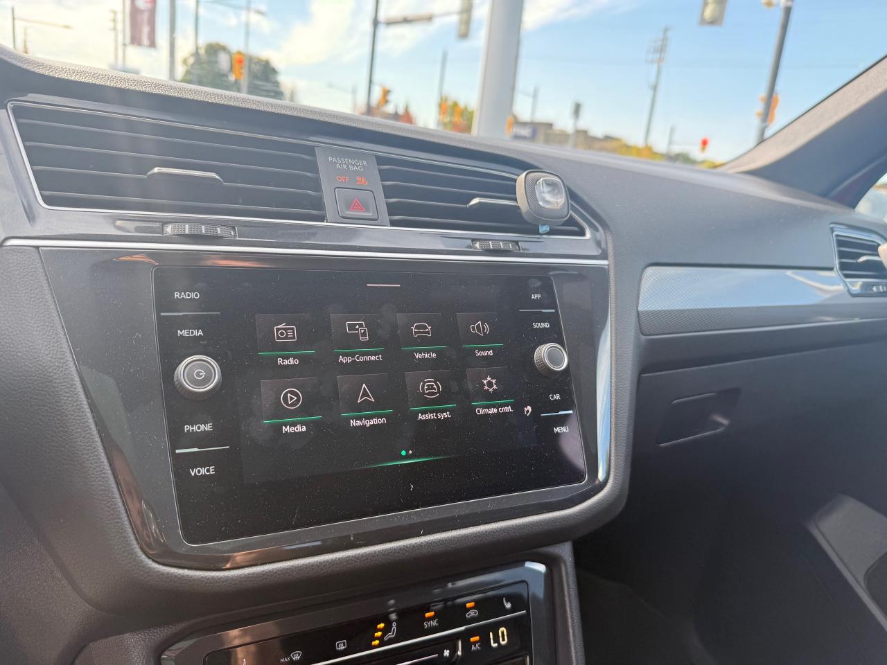 2024 Volkswagen Tiguan Comfortline R-Line Black Edition 4dr All-Wheel Drive 4MOTION Photo