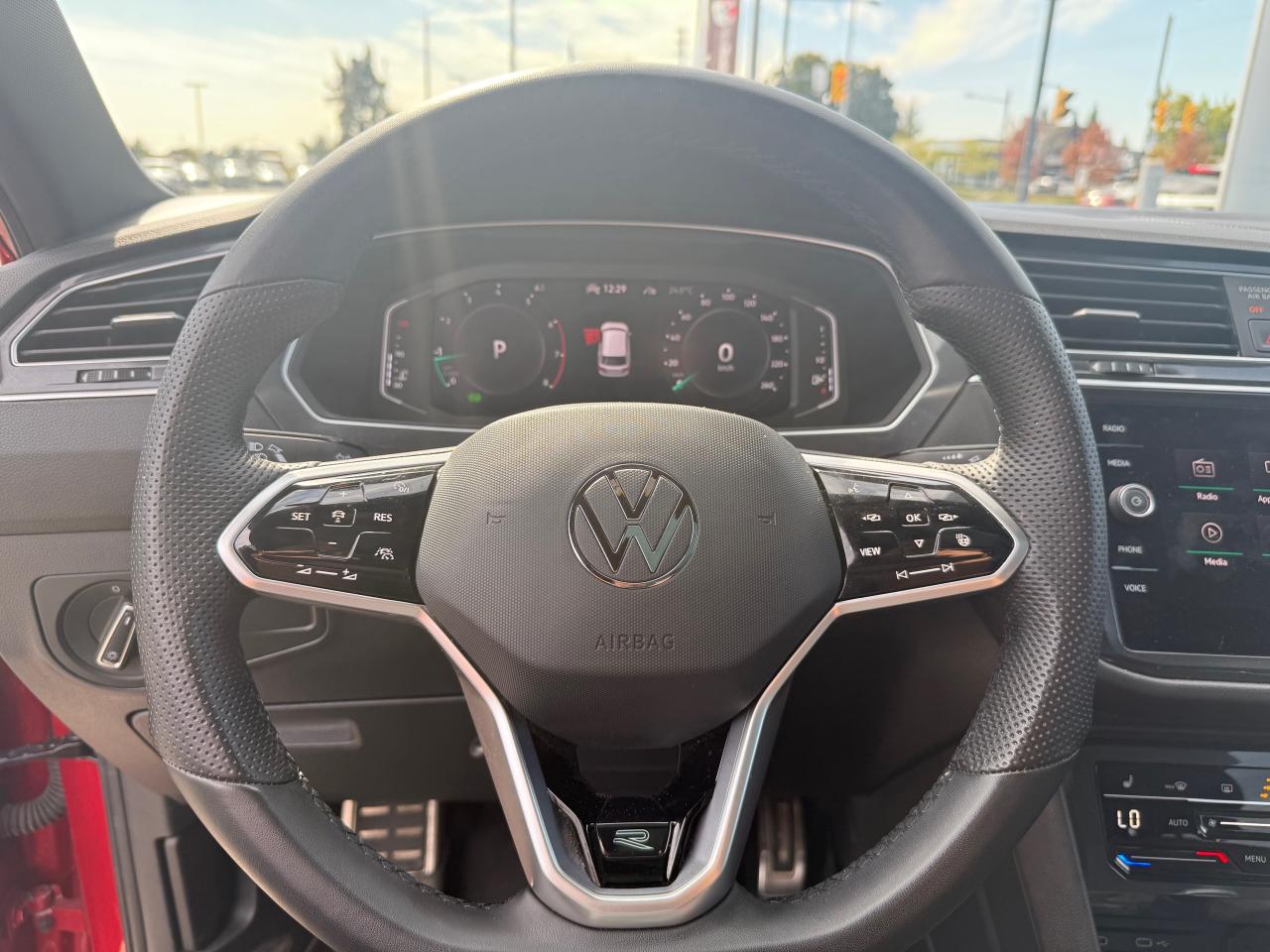 2024 Volkswagen Tiguan Comfortline R-Line Black Edition 4dr All-Wheel Drive 4MOTION Photo