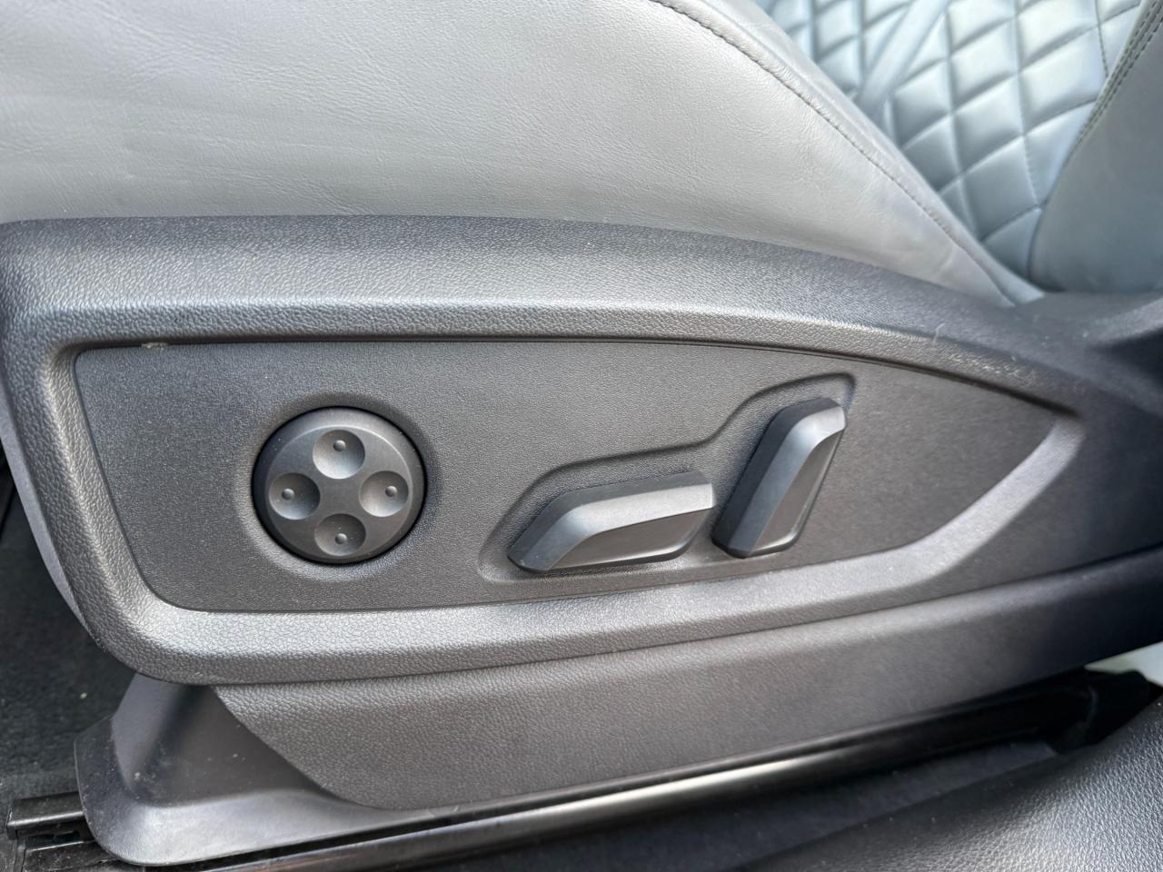 2023 Audi SQ5 3.0T Technik 4dr All-Wheel Drive quattro Sportback Photo