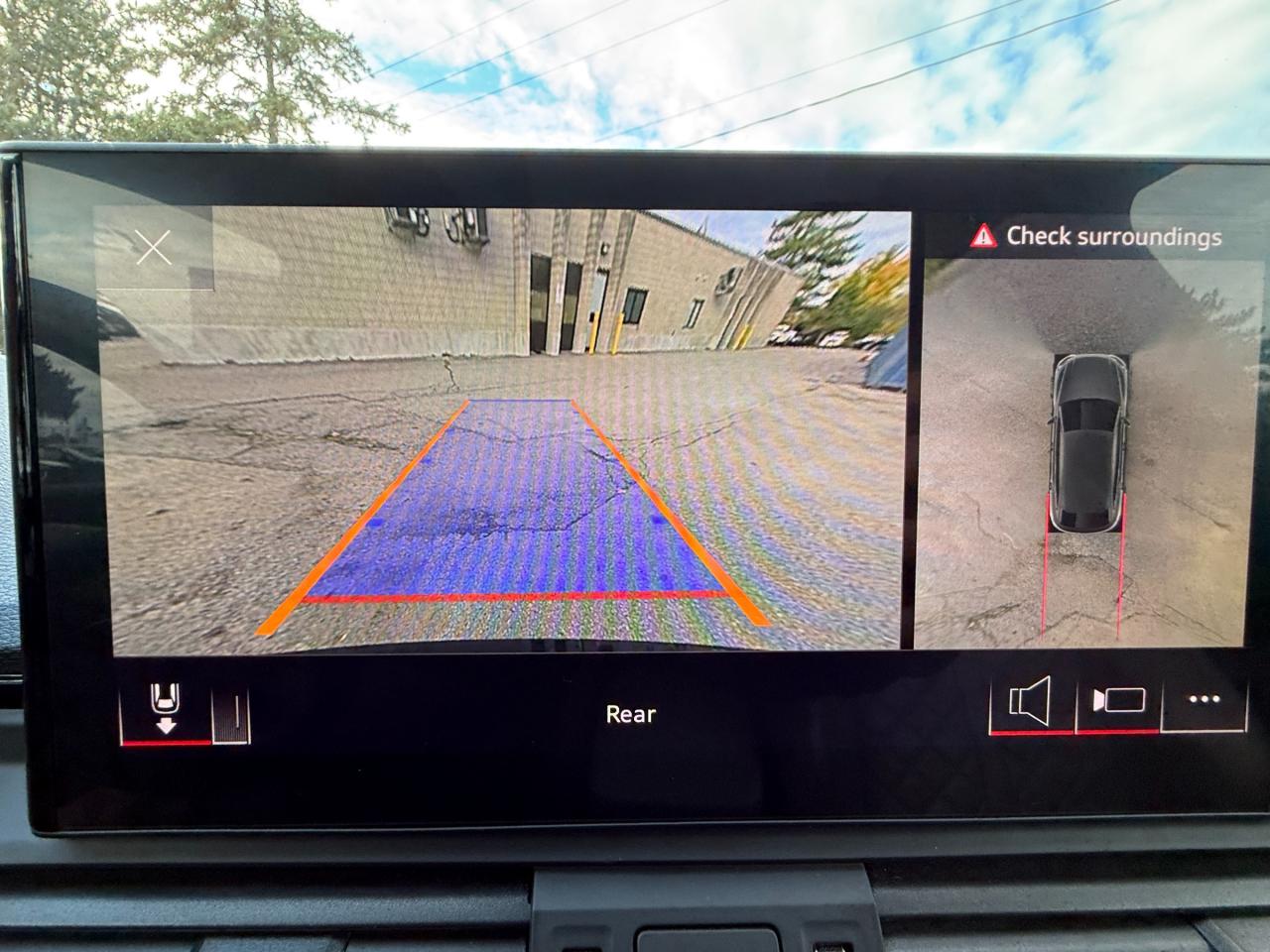 2023 Audi SQ5 3.0T Technik 4dr All-Wheel Drive quattro Sportback Photo