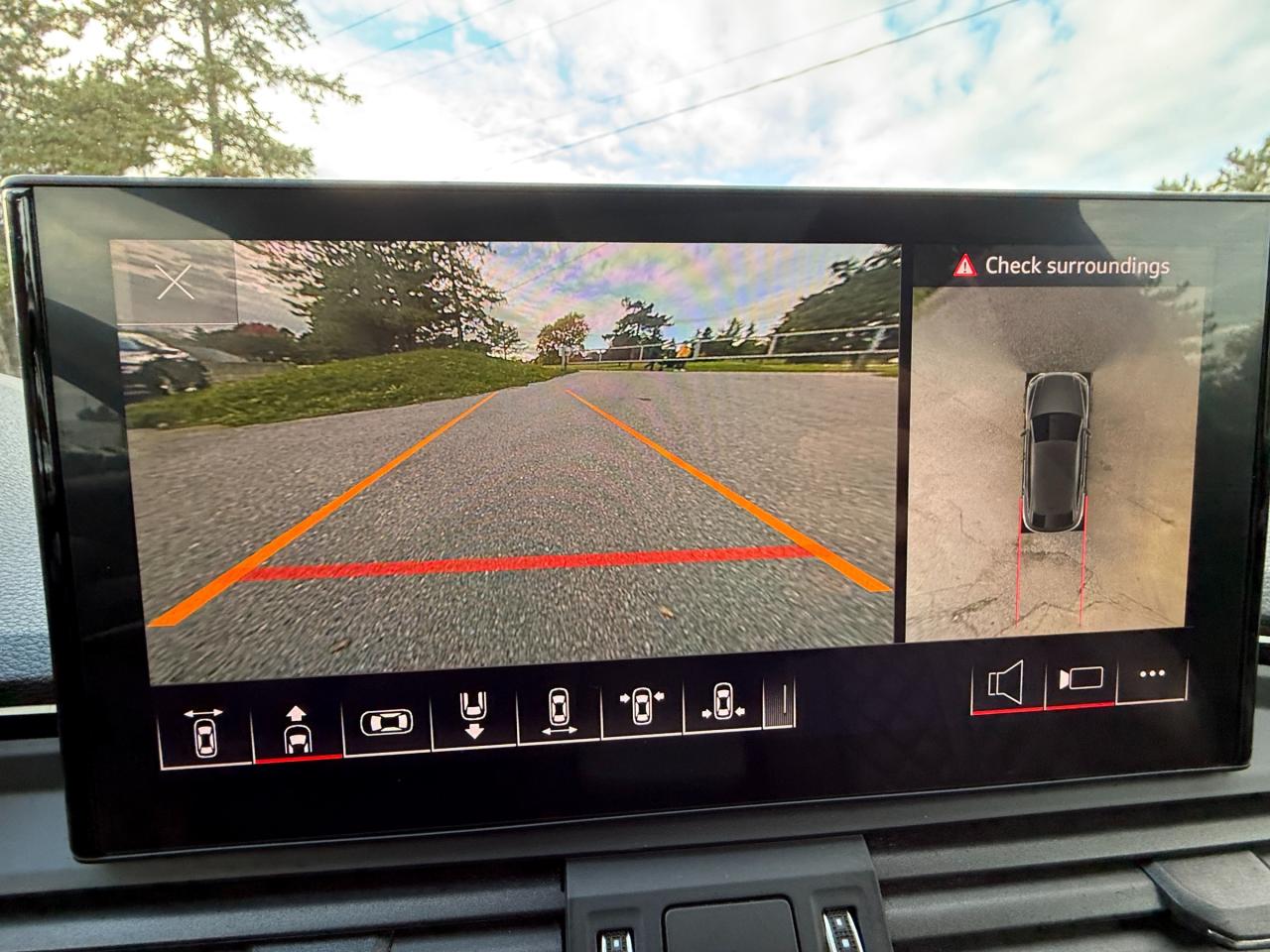 2023 Audi SQ5 3.0T Technik 4dr All-Wheel Drive quattro Sportback Photo