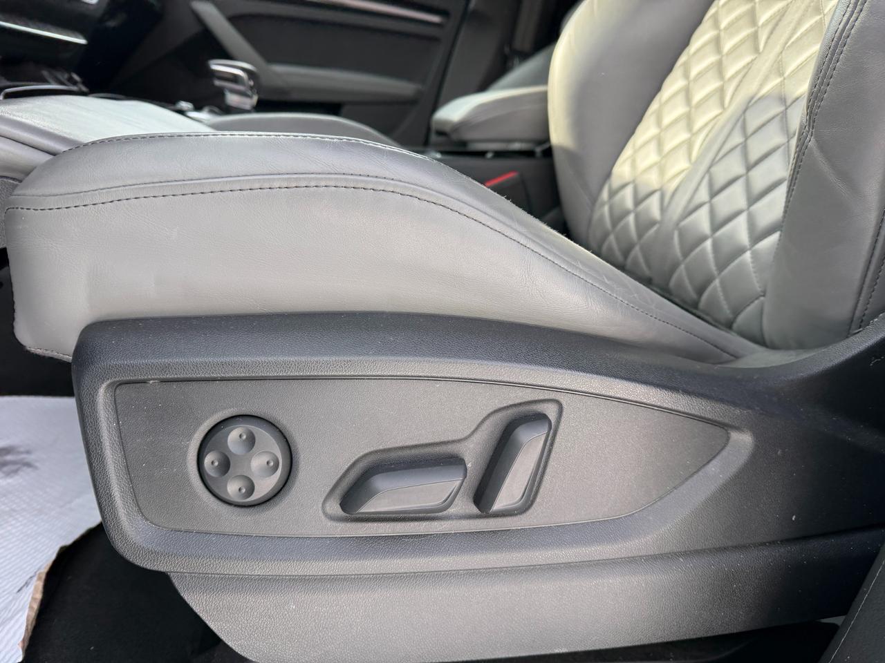 2023 Audi SQ5 3.0T Technik 4dr All-Wheel Drive quattro Sportback Photo