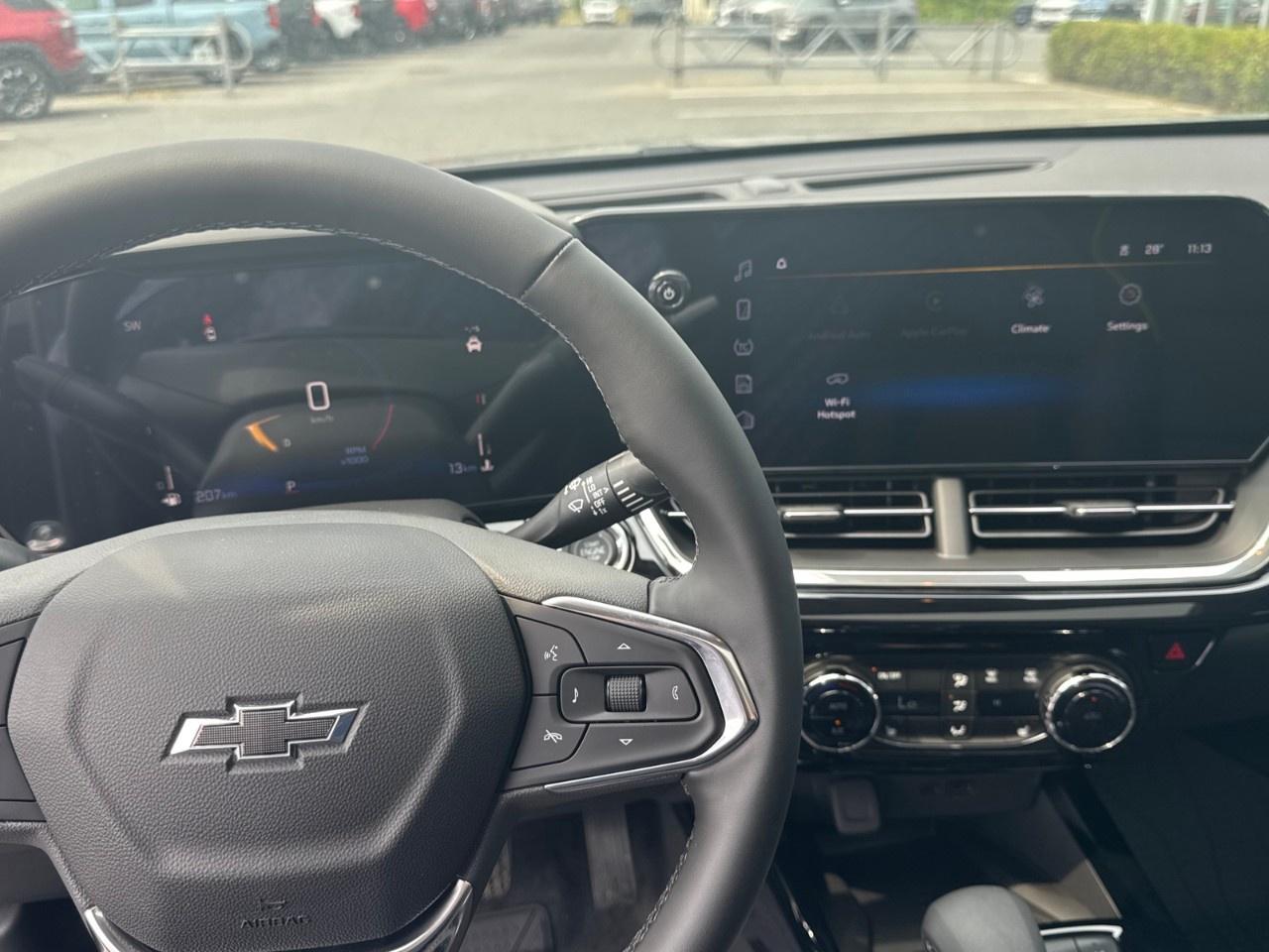 2025 Chevrolet Trax FWD 4dr ACTIV Photo