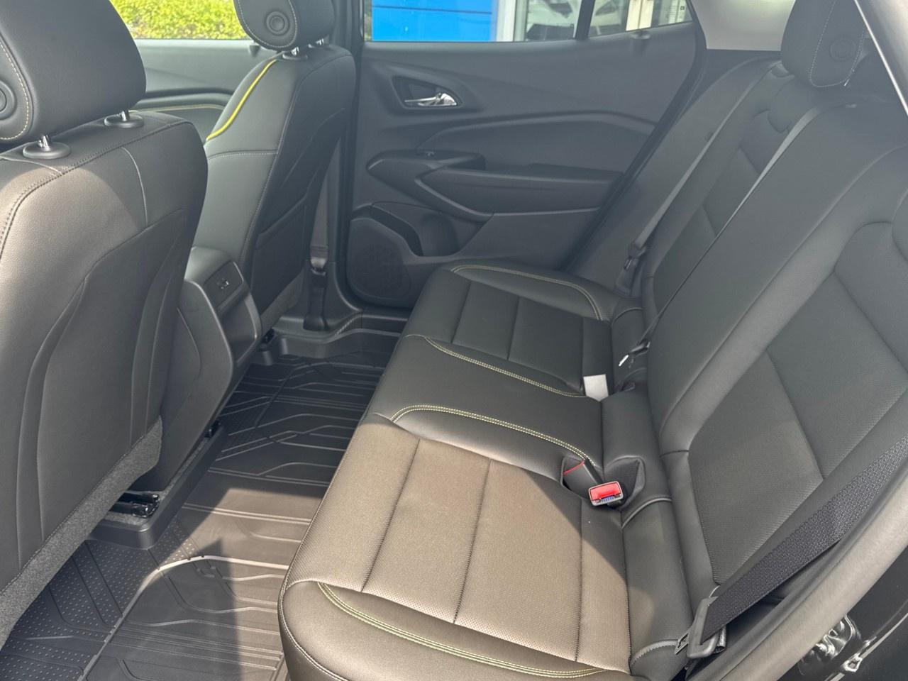 2025 Chevrolet Trax FWD 4dr ACTIV Photo