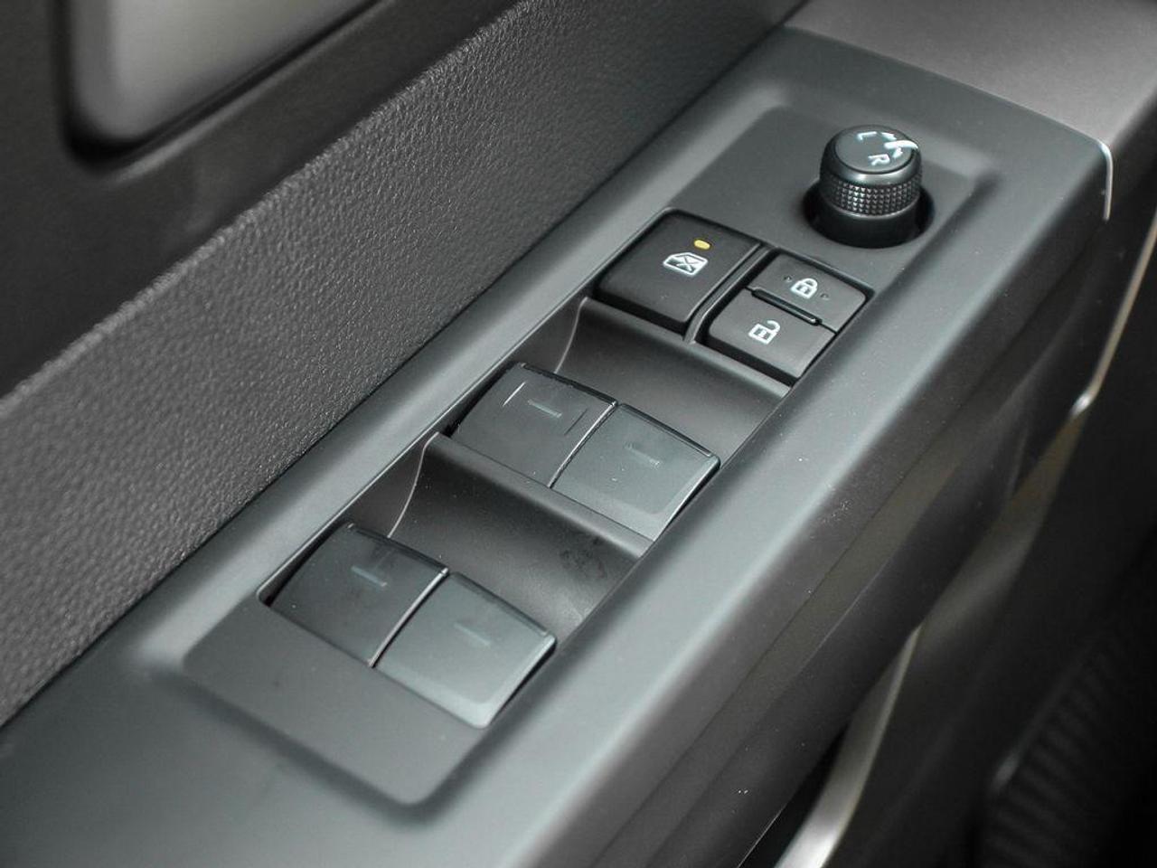 2026 Toyota Tundra 4x4 Crewmax SR Photo