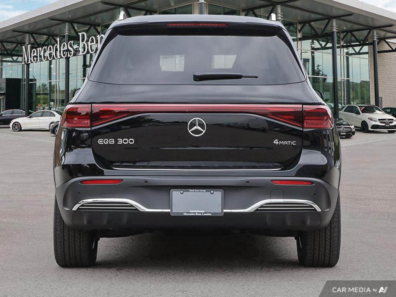 2025 Mercedes-Benz EQB 300 Base EQB 300 4dr All-Wheel Drive 4MATIC Photo4