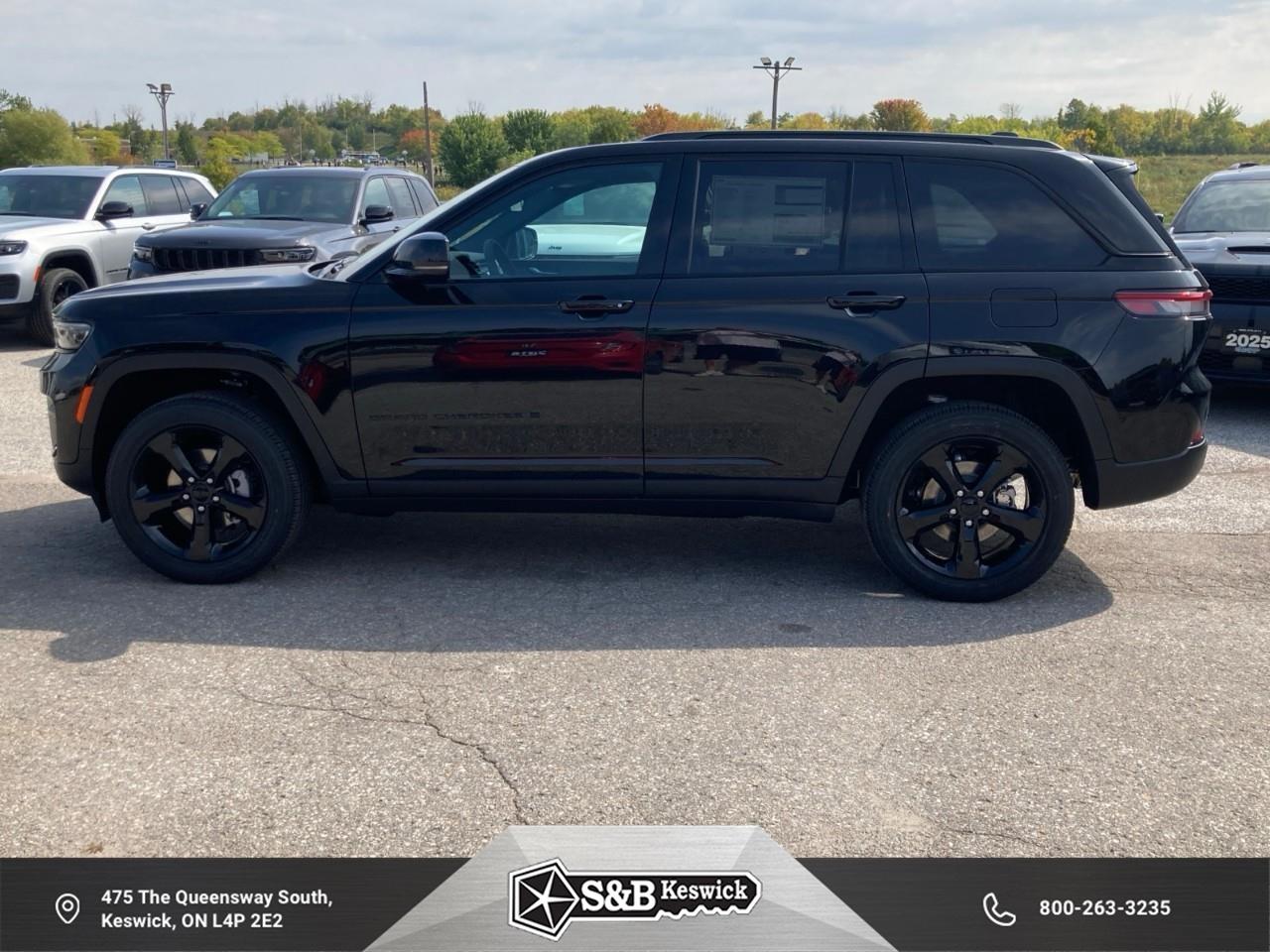 2025 Jeep Grand Cherokee Laredo 4dr 4x4 Photo