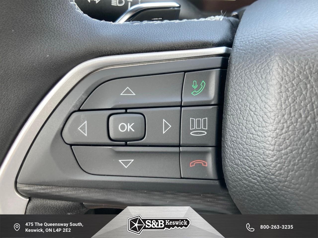 2025 Jeep Grand Cherokee Laredo 4dr 4x4 Photo